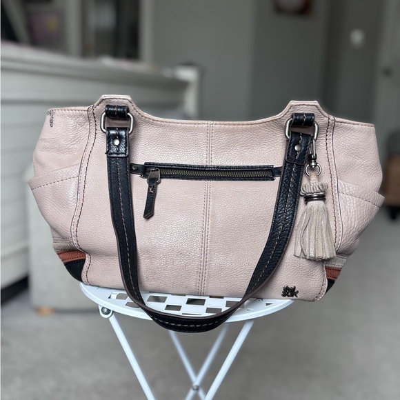 The Sak Handbags - The Sak Kendra Pebbled Leather Hobo Shoulder Bag in Light Beige with Black Trim